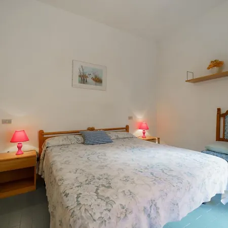 La Posta - Goelba Apartmán *