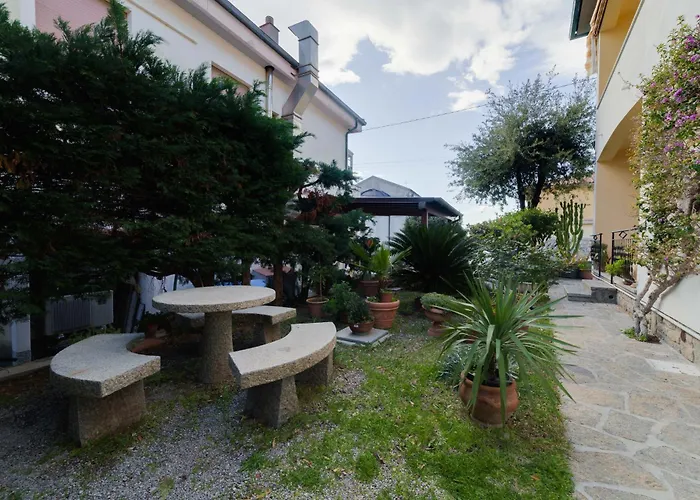 La Posta - Goelba * Pomonte