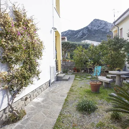 La Posta - Goelba * Pomonte